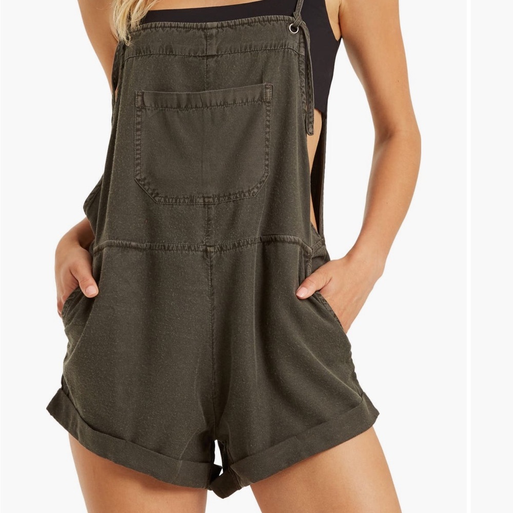 Billabong Wild Pursuit Short Overalls-Off Black Size: M